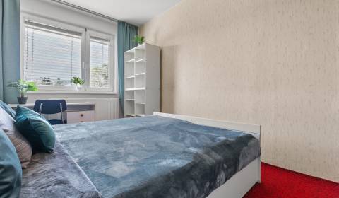 Kaufen 4-Zimmer-Wohnung, 4-Zimmer-Wohnung, Humenské nám., Bratislava -