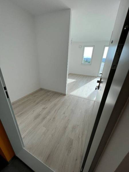Kaufen 1-Zimmer-Wohnung, 1-Zimmer-Wohnung, Ivánska cesta, Bratislava -