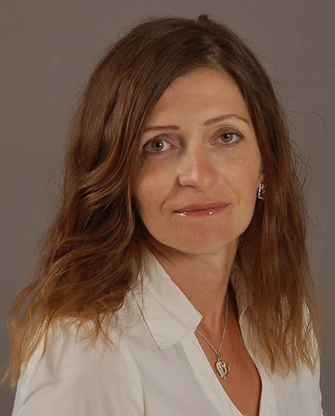  Andrea  Čavojská - asistent predaja