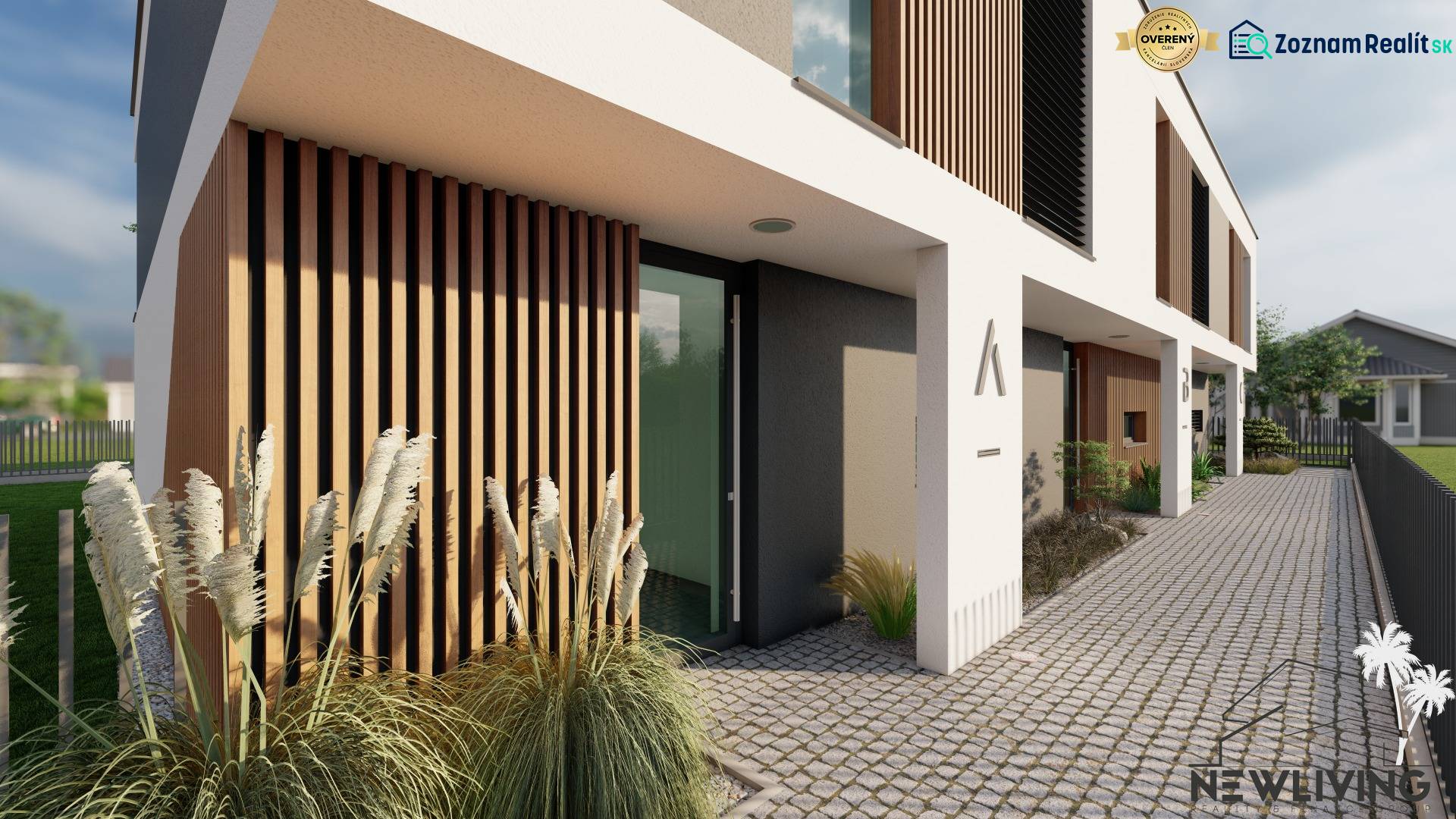 Einfamilienhaus in der Drieňová-Straße in Nitra, Eingang mit Holzdekor und Fliesen.