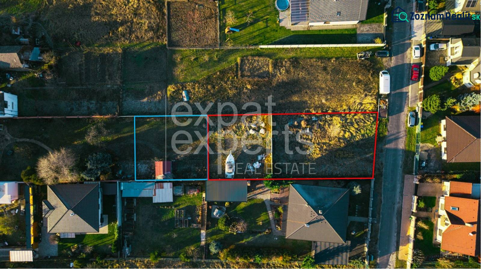 Luftaufnahme von Wohnbaugrundstücken in Lozorno in der Borovicová-Straße.