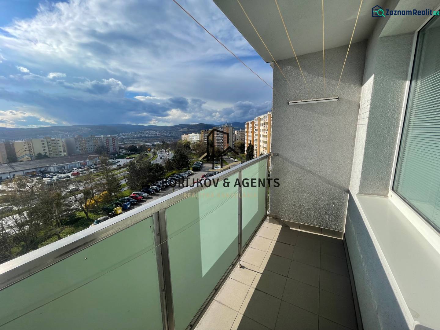 Blick vom Balkon einer 3-Zimmer-Wohnung in der Fábryho-Straße in Košice, Stadtteil Dargovských Helden.