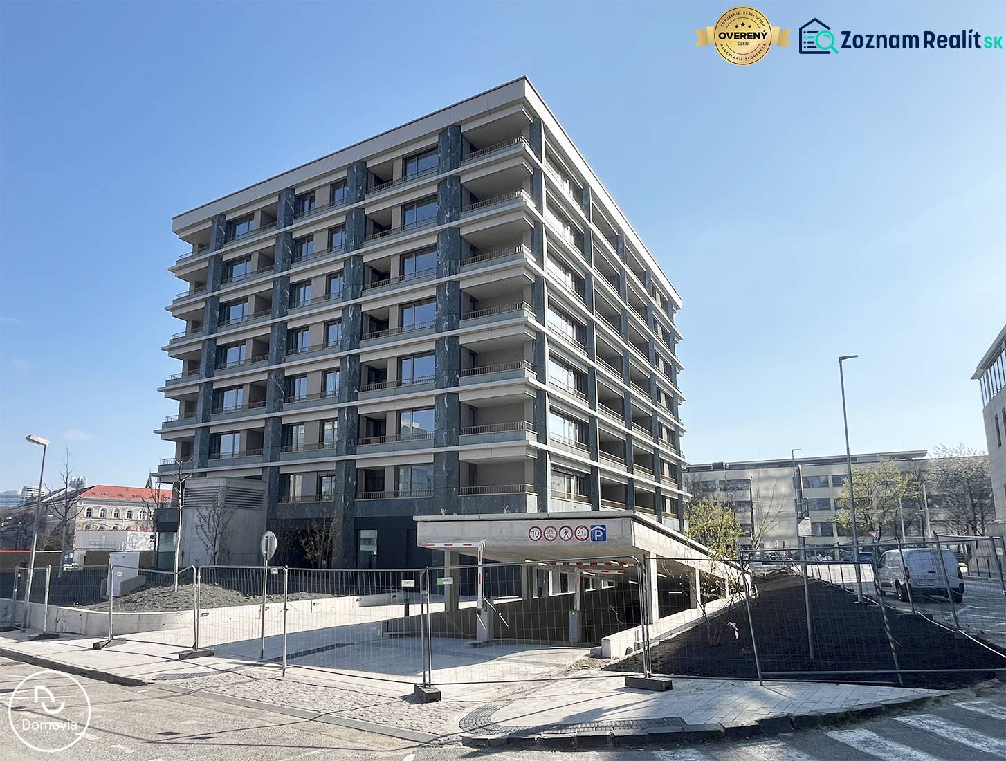 Novostavba eines Wohnhauses in der Školská-Straße in Bratislava - Altstadt.