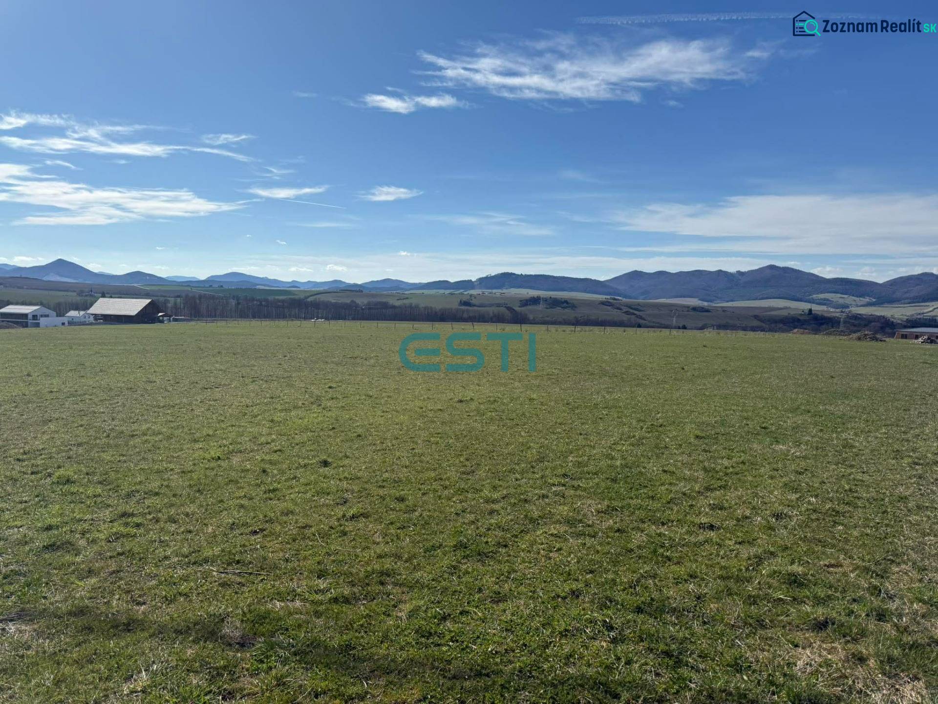 Grundstücke zum Wohnen in Kunerad in der Straße Borie mit Blick auf die Berge.