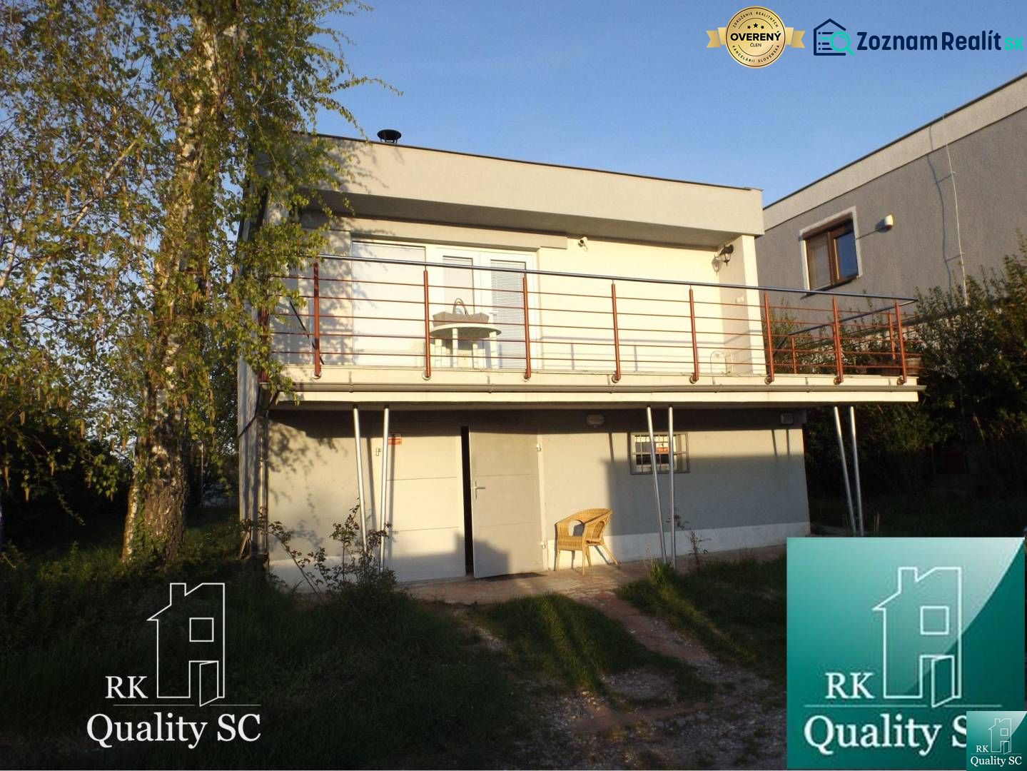 Hütte am SONNENSEE SÜD in Senec mit Garten und Terrasse.