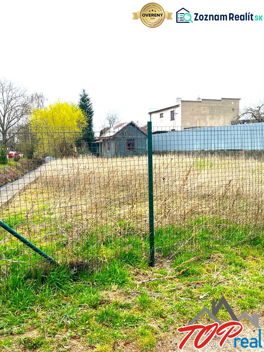 Grundstücke - Wohnen in Košice - Stadtteil Šaca in der Jarkova-Straße, eingezäunter Bereich.