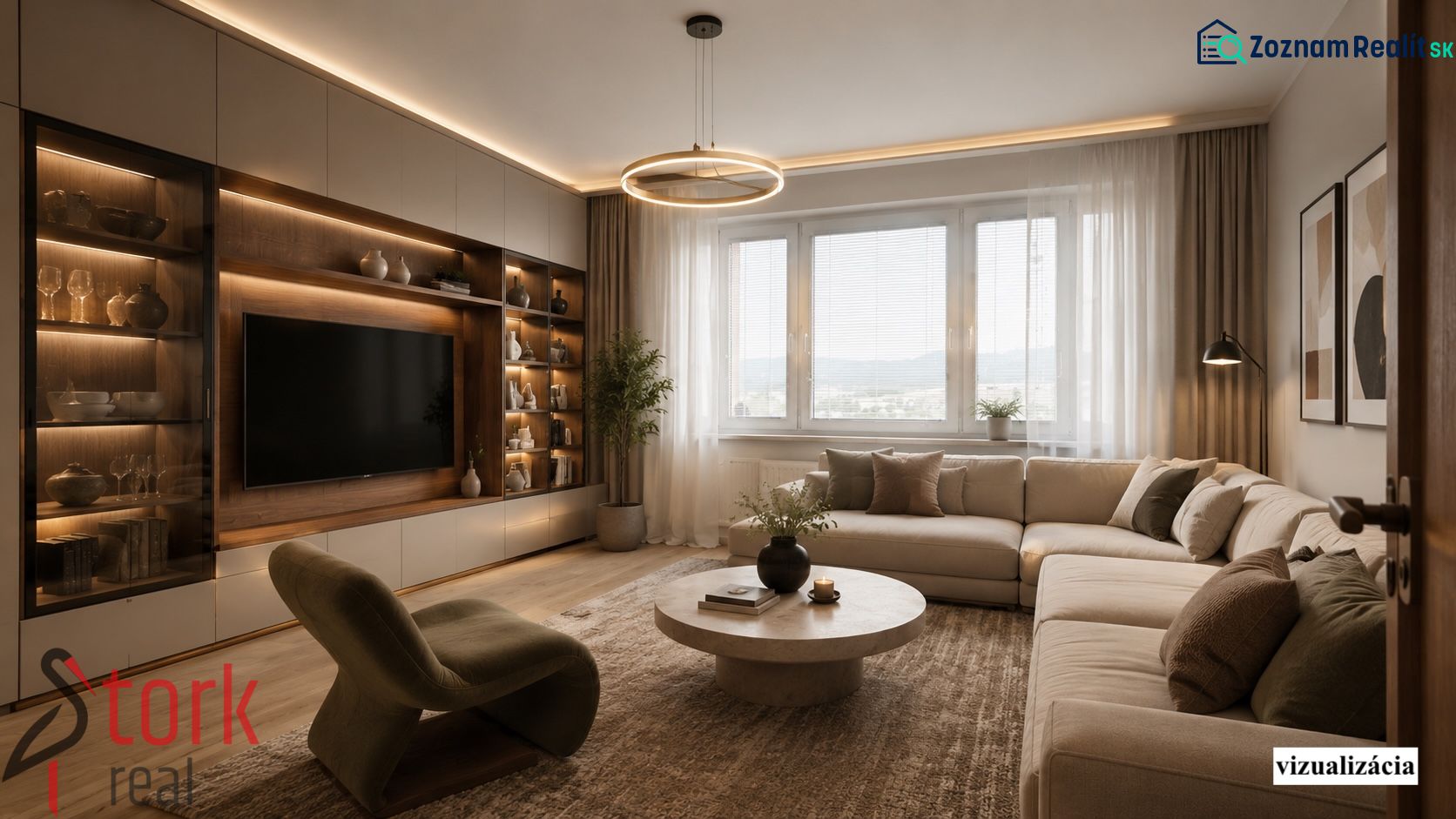Wohnzimmer in einer 2-Zimmer-Wohnung mit Sofa, Tisch und Holzboden.