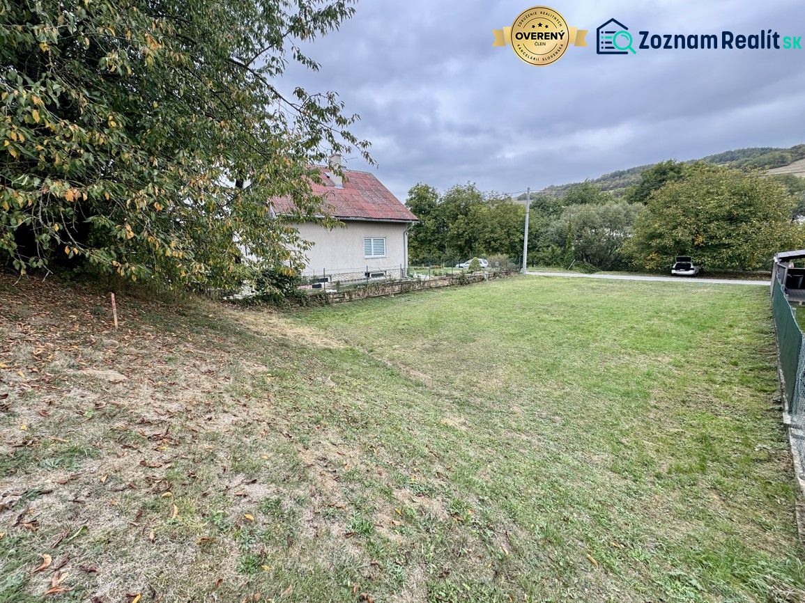 Baugrundstück in der Gemeinde Medzianky, geeignet für den Bau eines Hauses.