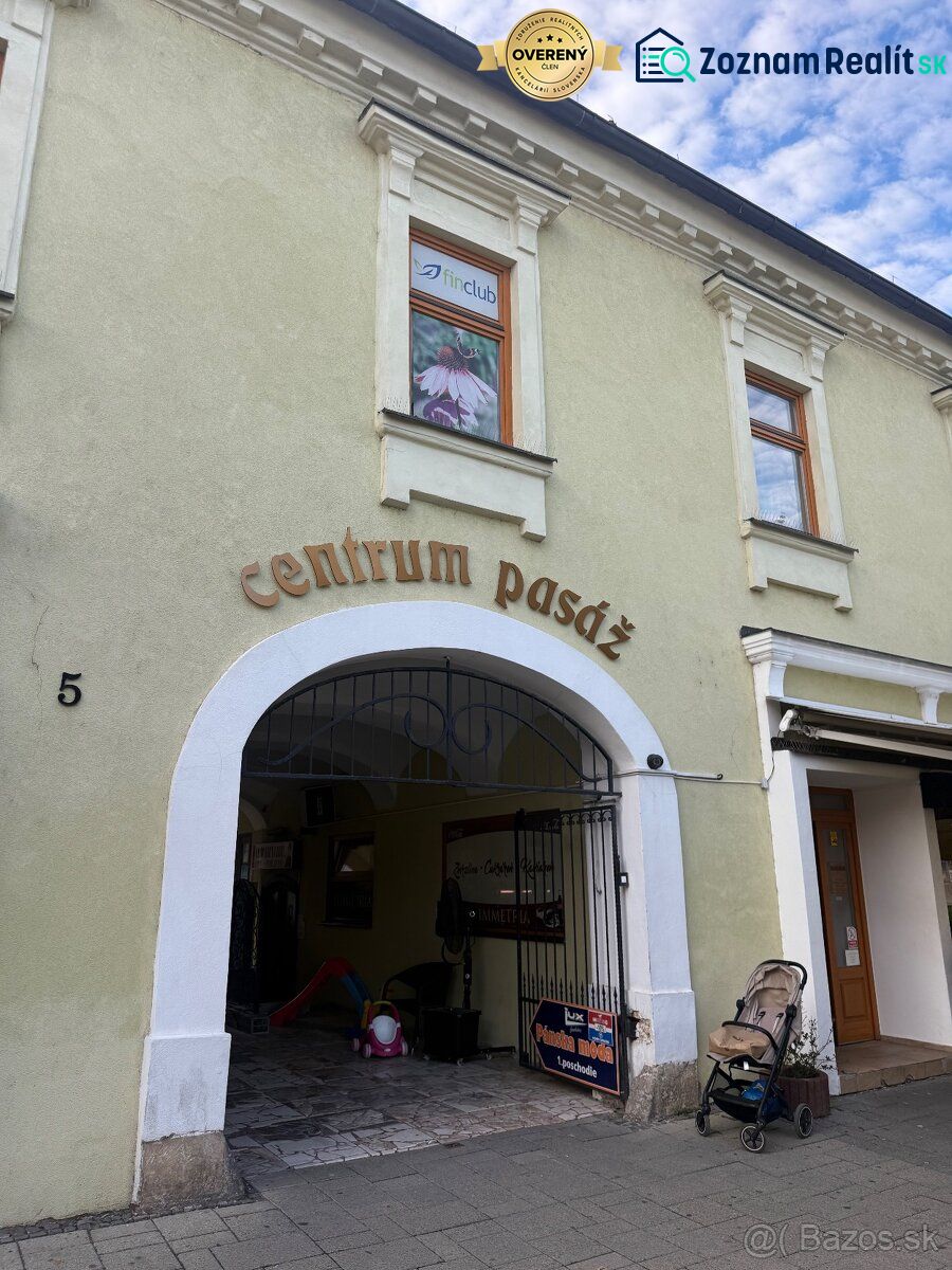 Geschäftsräume in Topoľčany mit der Aufschrift 