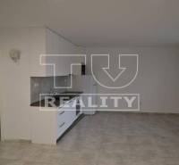 Nitra 5+ Zimmer-Wohnung Mieten reality Nitra