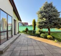 Einfamilienhaus mit Terrasse und Garten in den Nové záhrady VII in Bratislava - Podunajské Biskupice.