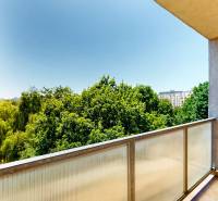 Der Balkon einer 3-Zimmer-Wohnung in der Ondavská Straße in Košice - Stadtteil Západ.