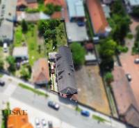 Luftaufnahme eines Einfamilienhauses in der Gyula-Szabó-Straße in Dunajská Streda.