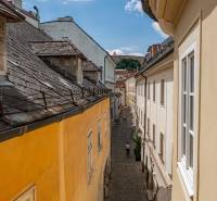 Baštová Straße in Bratislava - Altstadt mit Blick auf historische Gebäude.