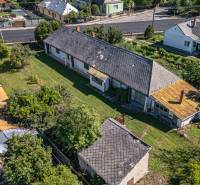 Einfamilienhäuser in Sečovce, Grundstücke - Wohnen mit Garten und gepflegter Umgebung.