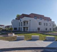 Neubau einer 3-Zimmer-Wohnung in der Vtáčia-Straße in Senec mit moderner Architektur.