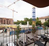 Baustelle mit Drehscheiben in der Košická Straße in Bratislava - Ružinov, aus der Sicht vom Balkon.