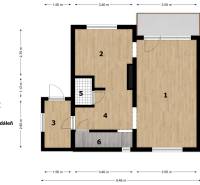 Grundriss des Erdgeschosses eines Einfamilienhauses mit Wohnzimmer, Küche, Flur, Treppe und WC.