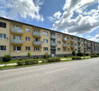 Wohngebäude in der Straße Obrancov mieru in Púchov, einschließlich einer 2-Zimmer-Wohnung.