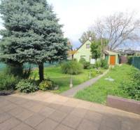 Garten beim Einfamilienhaus in den Neuen Gärten VII in Bratislava - Ružinov.