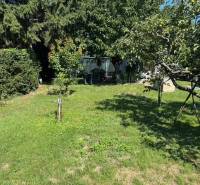 Garten in Bratislava in Vrakuňa in der Brezová-Straße, geeignet für Grundstücke - Wohnen.