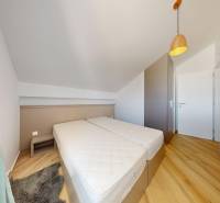 4i Apartmán s galériou, veľkou terasou a vlastným parkovaním - Mandre, ostrov Pag Chorvátsko