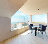 4i Apartmán s galériou, veľkou terasou a vlastným parkovaním - Mandre, ostrov Pag Chorvátsko