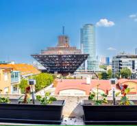 Blick aus einer 3-Zimmer-Wohnung auf die Skyline von Bratislava, einschließlich des Slowakischen Rundfunks.