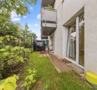 2-Zimmer-Wohnung in Mahulanka, Pezinok mit Terrasse und Garten.