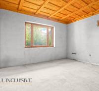 Samozrejme, prosím, poskytnite text, ktorý chcete preložiť do nemčiny.