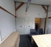 Ospravedlňujem sa, ale potrebujem vedieť, čo konkrétne chcete preložiť do nemčiny. Mohli by ste mi poskytnúť text, ktorý chcete preložiť?