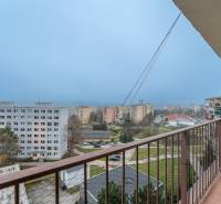 Blick vom Balkon in Košice - Stadtteil Dargovských Helden, Tokajícka, mit Blick auf die Siedlung.