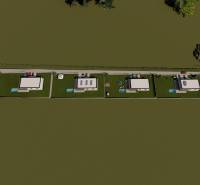 Luftaufnahme der Wohnflächen in der Lomnická-Straße in Vranov nad Topľou.