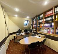 Samozrejme, prosím, poskytnite text, ktorý chcete preložiť do nemčiny.