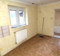 Samozrejme, prosím, poskytnite text, ktorý chcete preložiť do nemčiny.