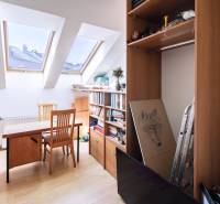 Kúpte si VEĽKORYSÝ PODKROVNÝ 4 i byt so SPOLOČNOU ZÁHRADOU a PIVNICOU