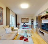 Prenájom kompletne zariadeného 2i bytu s oddelenou kuchyňou, 2 balkónmi a pivnicou na Krížnej ul. v Starom Meste