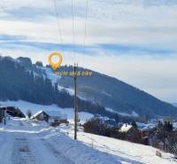 Verschneite Landschaft in Mýto pod Ďumbierom in der Straße Mýto pod Ďumbierom, ideal für Grundstücke - Wohnen.