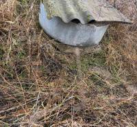 Verwachsenes Gelände mit einem Metalldeckel in Dubník in der Straße Dubník, geeignet für Grundstücke - Wohnen.