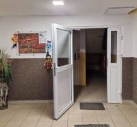 Samozrejme, prosím, poskytnite text, ktorý chcete preložiť do nemčiny.