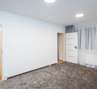 PRENÁJOM | 3i byt v centre Prešova