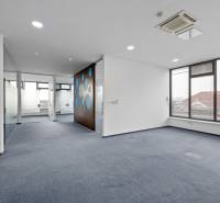 Ospravedlňujem sa, ale potreboval by som vedieť, čo presne chcete preložiť do nemčiny. Mohli by ste mi poskytnúť text, ktorý potrebujete preložiť?