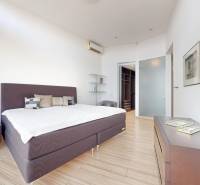 Bratislava - Staré Mesto 4-Zimmer-Wohnung Kaufen reality Bratislava - Staré Mesto