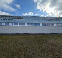 Industriegebäude für Möbelproduktion in der Dvorská-Straße in Nové Zámky.