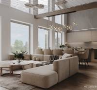 Geräumiger Wohnbereich mit Sofa und großen Fenstern in der Hütte, Boden mit Holzdekor.