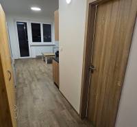 Samozrejme, pošlite mi text, ktorý chcete preložiť do nemčiny.