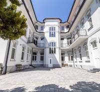 Hof vor Büros in der Stadt Košice - Stadtteil Staré Mesto in der Masarykova-Straße.