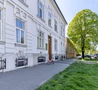 Historisches Gebäude in der Masarykova-Straße in Košice - Stadtteil Staré Mesto.