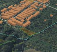 Luftaufnahme des Erholungsgebiets in Gemerské Teplice mit Parzellierung.