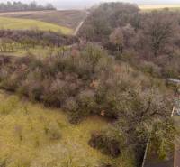 Wiesen und Waldgrundstücke in Gemerské Teplice, ideal für Freizeitaktivitäten.
